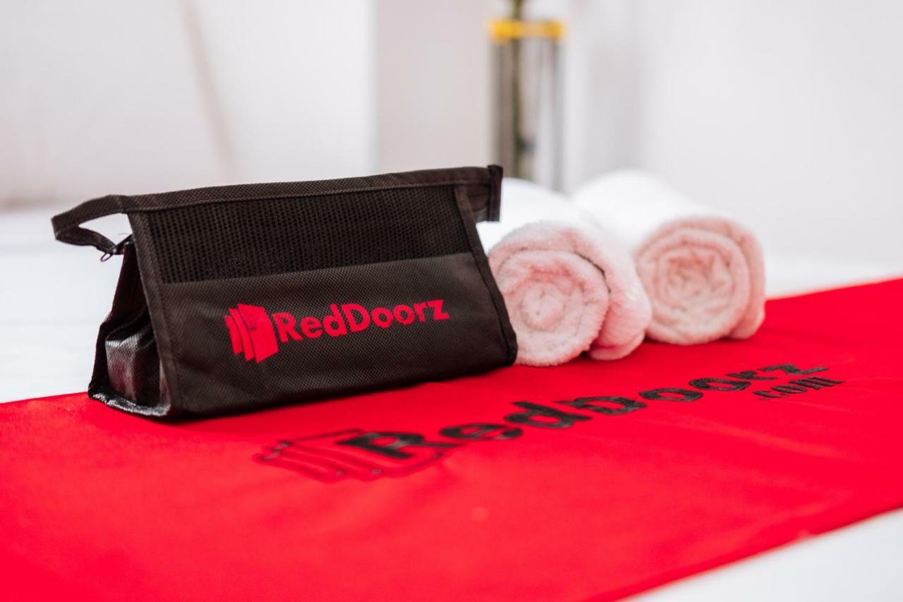 Reddoorz Premium @ Amaia Skies Avenida マニラ市 エクステリア 写真