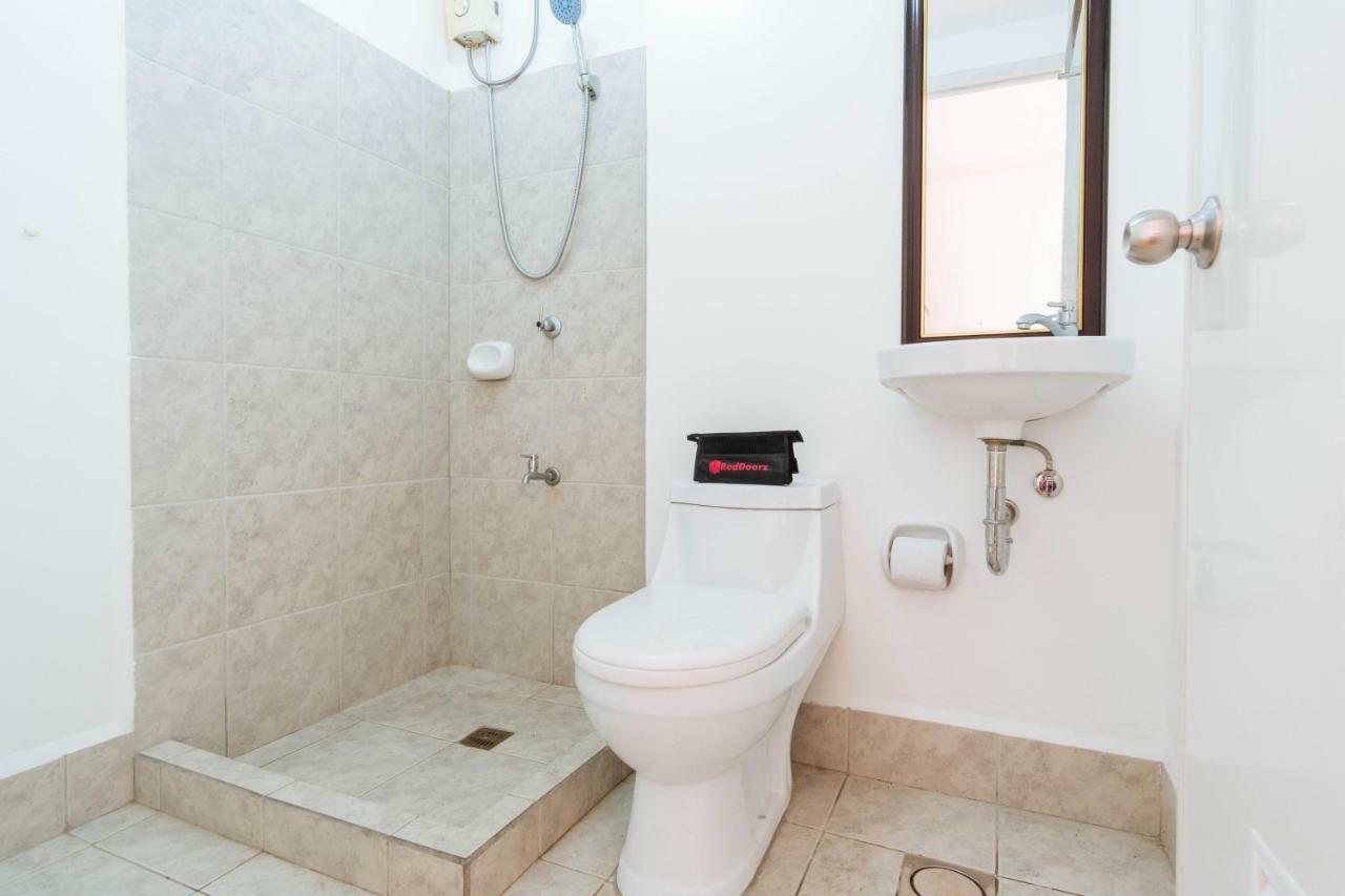 Reddoorz Premium @ Amaia Skies Avenida マニラ市 エクステリア 写真