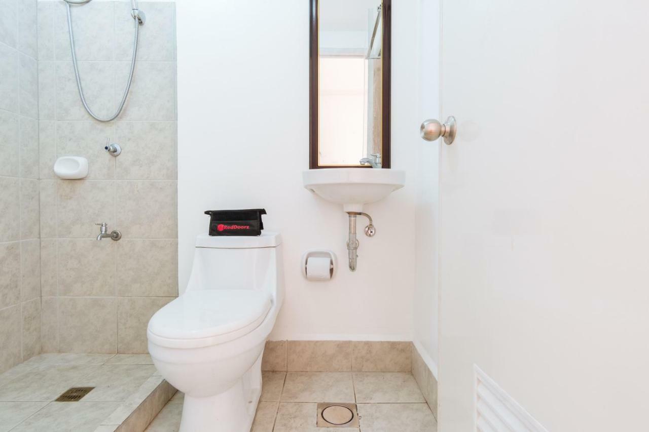 Reddoorz Premium @ Amaia Skies Avenida マニラ市 エクステリア 写真